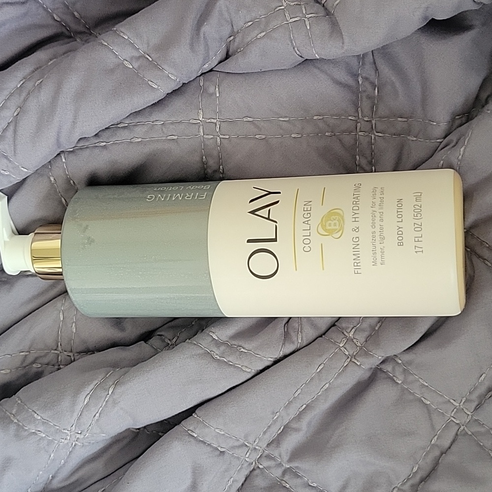 New unopened oil of Olay collagen